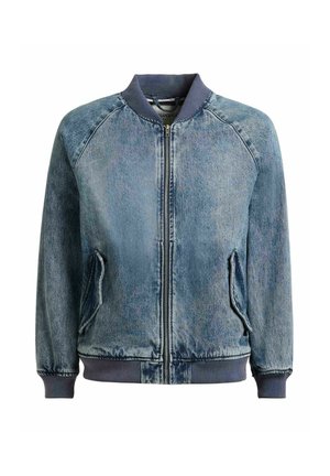 Világoskék farmer bomberdzseki elől cipzárral, bordázott gallérral, mandzsettával és szegéllyel, valamint két ferde, flippel ellátott első zsebbel.