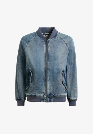 Jasnoniebieska kurtka typu bomber z denimu z przednim zamkiem błyskawicznym, prążkowanym kołnierzem, mankietami i dolnym ściągaczem oraz dwoma skośnymi przednimi kieszeniami z klapkami.