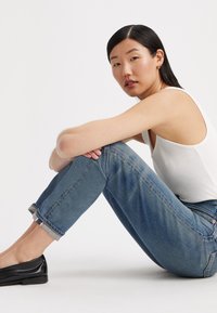 Levi's® MOJ HIGH RISE BOYFRIEND - Ravne kavbojke - mineral