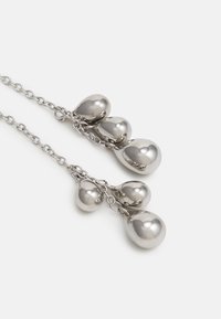 Calvin Klein SCULPTURED DROPS - Brincos - silver-coloured