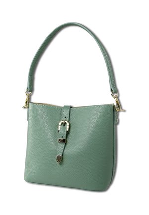 Lederhandtasche in gedecktem Grün, mit strukturiertem Oberflächenfinish, einer Schnallenakzentuierung und einem geschwungenen Griff mit goldfarbener Hardware.