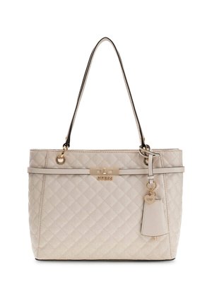 Beige gesteppte Tragetasche mit goldfarbenen Beschlägen, ausgestattet mit einem Logo-Plakette und Charm. Doppelte Schultergurte zum Tragen. Weiche Textur.