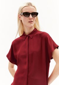 ARMEDANGELS LARISAANA - Overhemdblouse - dark crimson
