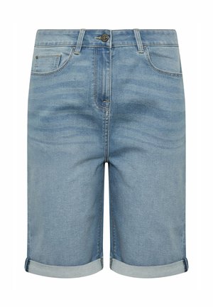 Pantalones cortos de mezclilla en azul claro con un aspecto desvanecido, diseño estándar de cinco bolsillos, puños enrollados y un cierre de botón único en la cintura.
