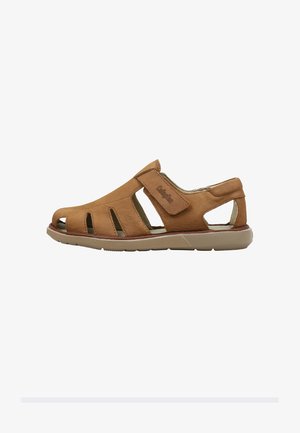 Sandale pour homme en cuir marron avec des détails découpés, une bride velcro, une semelle rembourrée et un design ouvert au talon et aux orteils.