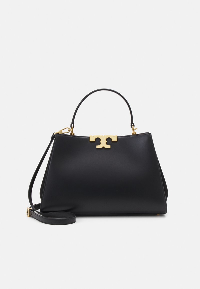 Fekete bőr női táska, strukturált dizájnnal, arany színű logóval és levehető vállpánttal. Simább textúrájú.
