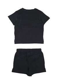 Set di abbigliamento attivo in cotone di colore nero solido; include una maglietta a maniche corte con collo rotondo e pantaloni shorts con vita elasticizzata e vestibilità rilassata.