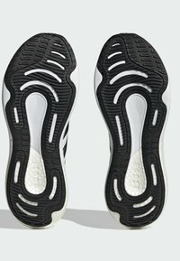 adidas Performance SUPERNOVA 3 biały