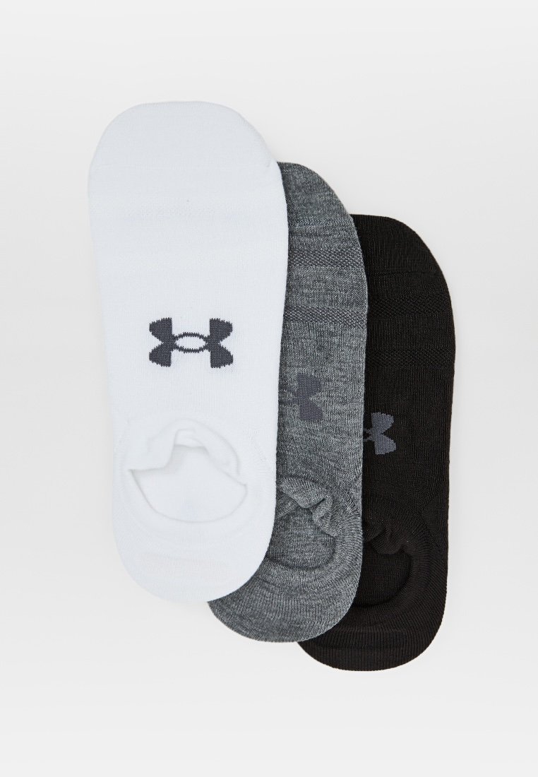 Tres pares de calcetines invisibles en blanco, gris y negro, hechos de una tela suave con toques de logo en cada par y una textura lisa.