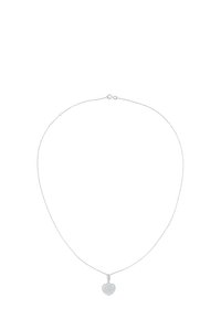 Collana in argento con un pendente a forma di cuore con superficie texturizzata. La catena è delicata e presenta una chiusura semplice.