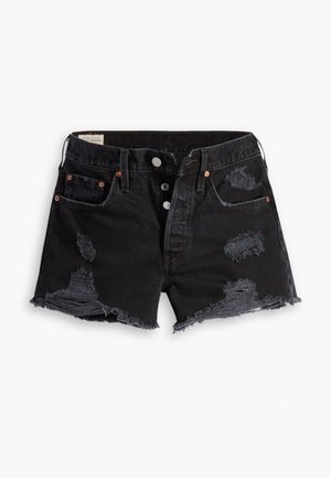 Shorts in denim nero con orli sfrangiati, toppe strappate e hardware in tonalità rame. Presentano tasche frontali e chiusura con bottoni.