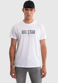 Non selezionato, white