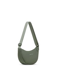 Pequeño bolso de hombro verde oliva con forma de media luna, correa ajustable y sutil marca "KAPTEN & SON" en el frente.