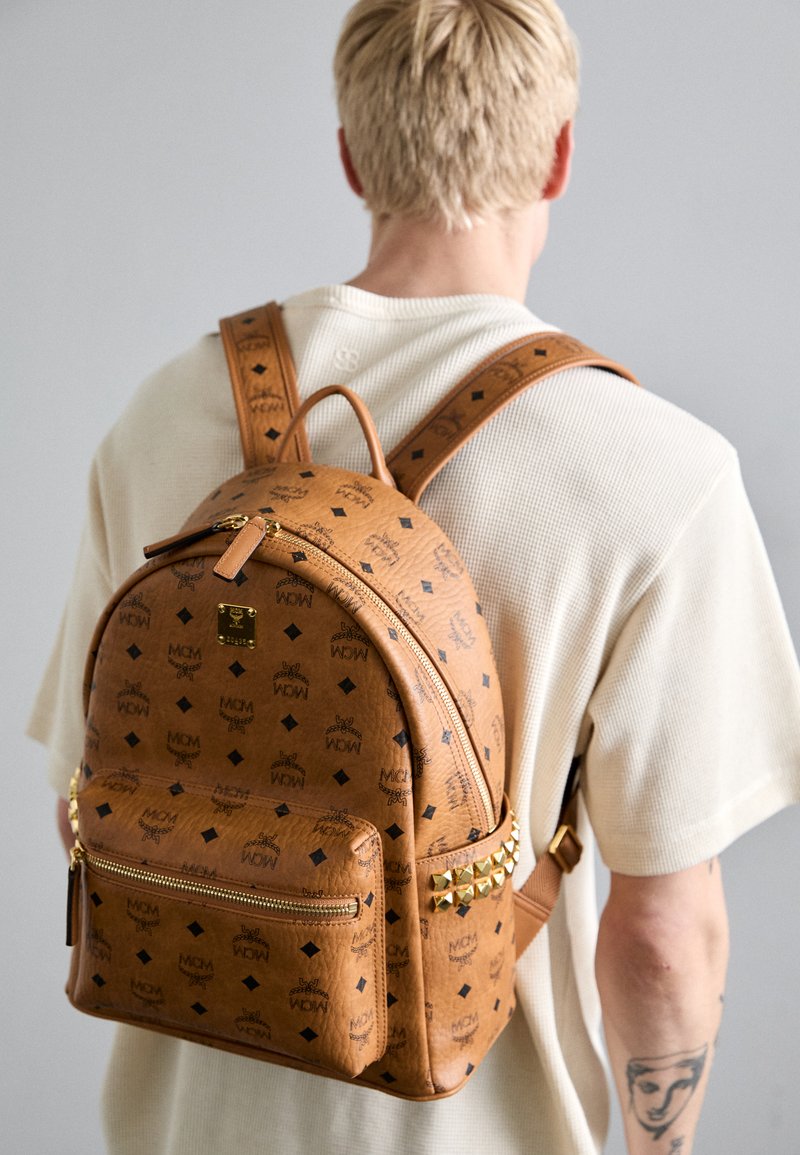 MCM - STARK BACKPACK UNISEX - Turistinė kuprinė - cognac, Padidinti