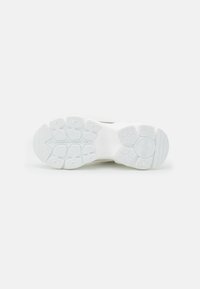 Buffalo Tenisky - white/silver