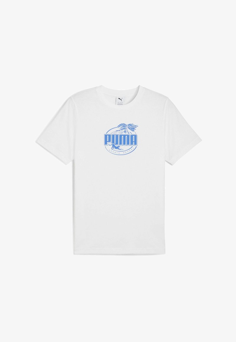 Witte katoenen t-shirt met een lichtblauwe cirkelvormige grafiek met de tekst "PUMA" en een palmbomenontwerp in het midden. Ronde hals met korte mouwen.