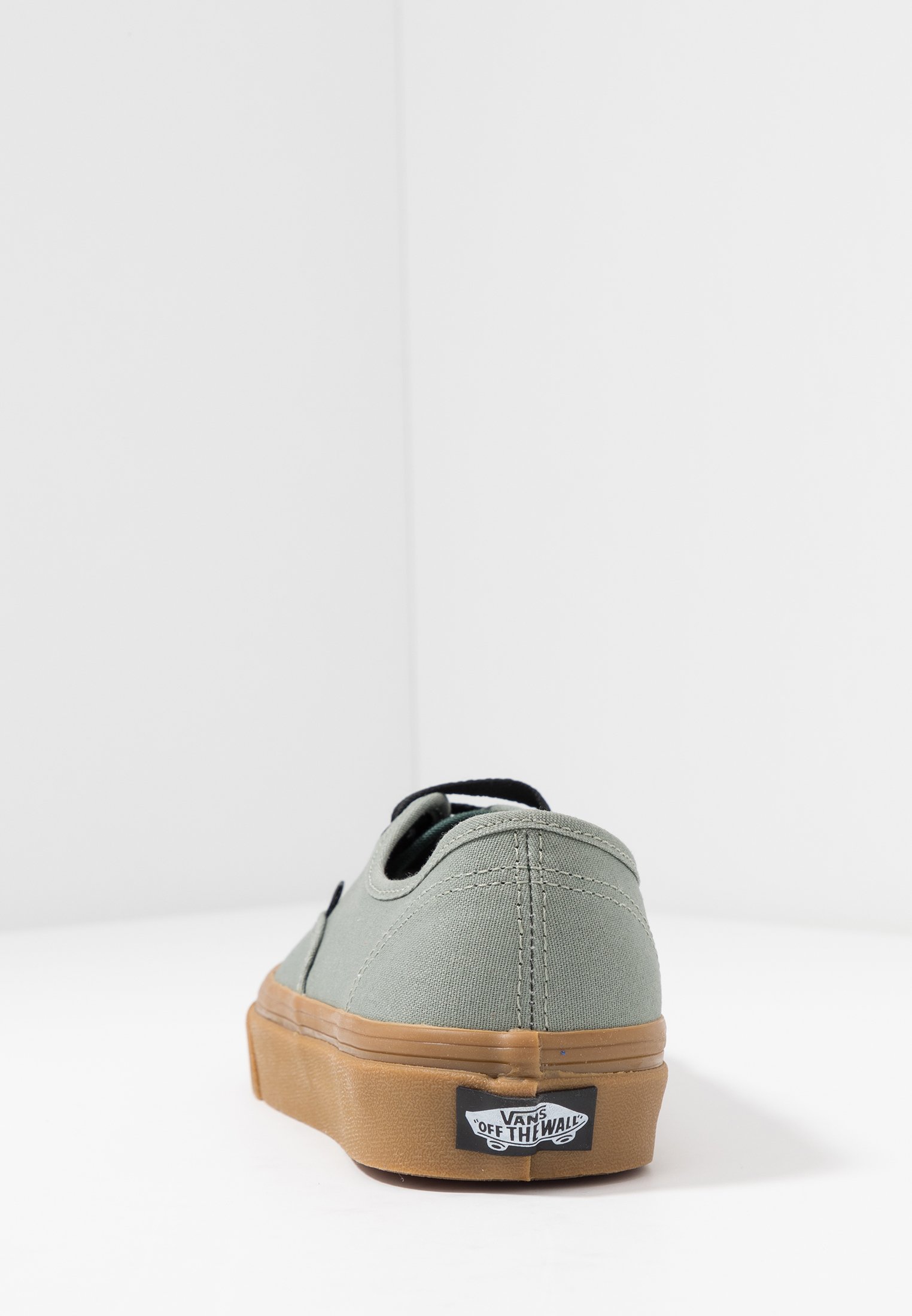 vans authentic shadow trekking green