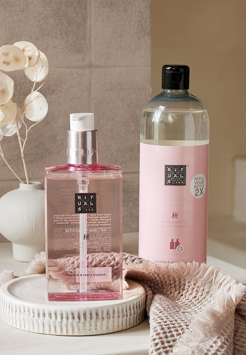 couverture Tonnerre Attendsle rituals savon pour les mains théâtre