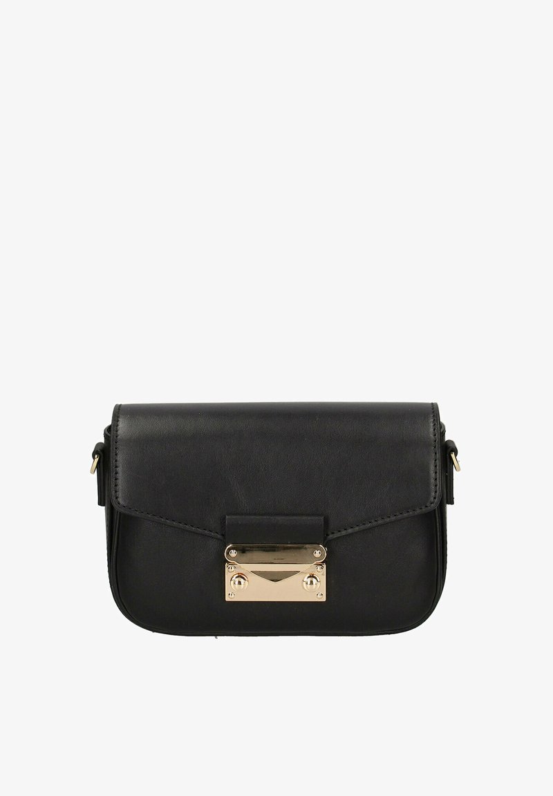Borsa a tracolla in pelle nera con chiusura a patta, dotata di un accento in metallo dorato sul fronte e tracolla regolabile.
