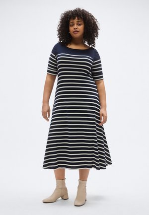 MUNZIE ELBOW SLEEVE DAY DRESS - Rochie din jerseu - navy/mascarpone cream