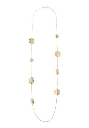 Długi delikatny złoty naszyjnik z regulowanym zapięciem i siedmioma teksturowanymi, nieregularnymi kwadratowymi i owalnymi koralikami rozmieszczonymi na łańcuszku.