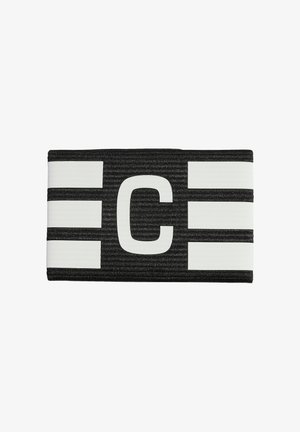 Brassard de capitaine noir avec des bandes blanches horizontales et une grande lettre "C" blanche centrée dessus.