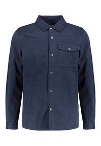 Granatowa kurtka wykonana z teksturowanej tkaniny, z zapięciem na guziki z przodu, spiczastym kołnierzem, kieszenią naszywaną i metalowymi zatrzaskami.