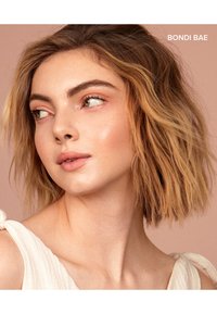NUDESTIX ROSES & HONEY NUDES (HEY HONEY, BONDI BAE, BOHEMIAN ROSE) - Make-up Set