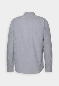 Blauw-wit gestreepte lange mouwen shirt met een puntige kraag, knoopmanchetten en een rechte snit aan de onderkant. Lichtgewicht stof.