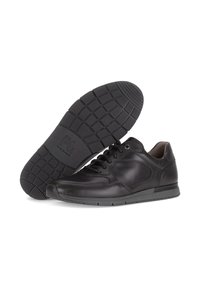 Zwarte leren sneakers met ronde neus, vetersluiting, gestructureerde rubberen zool en gevoerde enkel voor extra comfort. Opvallende branding op de zool.