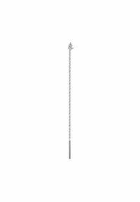 Pendiente de cadena de plata con un diseño elegante y delgado. Presenta un pequeño acento geométrico en la parte superior, que se extiende hasta una barra recta minimalista.