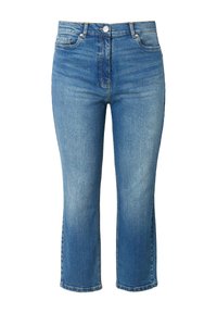 Vaqueros de denim azul claro con una cintura alta, corte recto y dobladillos sin terminar. Presenta un diseño clásico de cinco bolsillos y cierre frontal con botón.