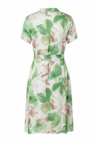 Kurzärmliges Kleid mit einem floralen Aquarellmuster in Grün und Rosa, mit einer Bindegürtel und einem runden Kragen. Weicher, leichter Stoff.
