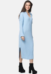 Elara Abito in maglia - blau