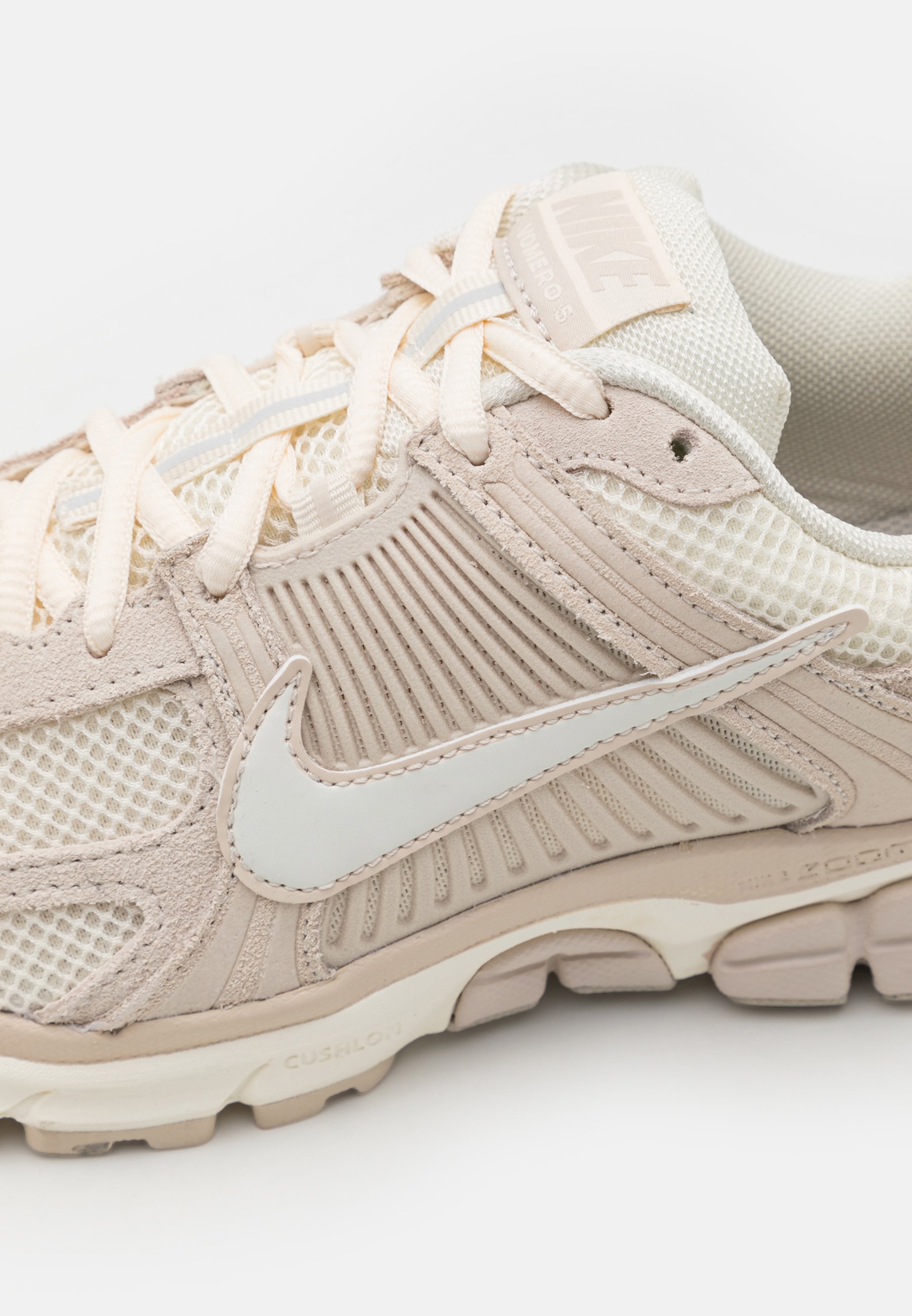 NIKE ZOOM VOMERO 5 アイボリー 9.5 Buty męskie Nike Zoom Vomero 5. Nike PL