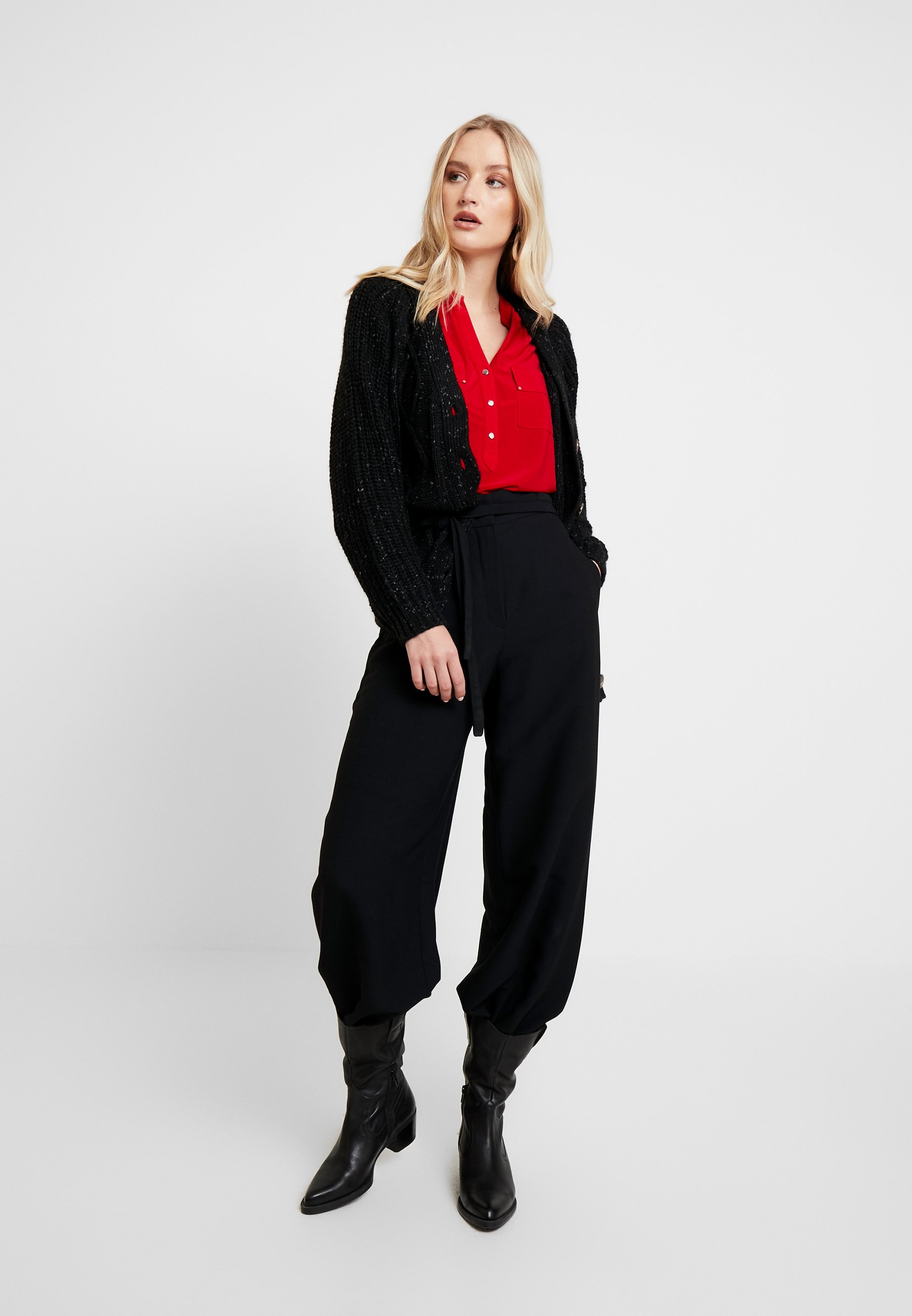 Wallis ITY Topper langermet red Zalando.no Wallis MIDNIGHT ROSE HIGH NECK - Topper langermet - black