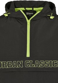 Urban Classics Ulkoilutakki - black