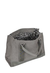 Grijze stoffen draagtas met studs, gedetailleerde stiksels en voering met dierenprint. Beschikt over twee stevige handvatten en een brede opening.