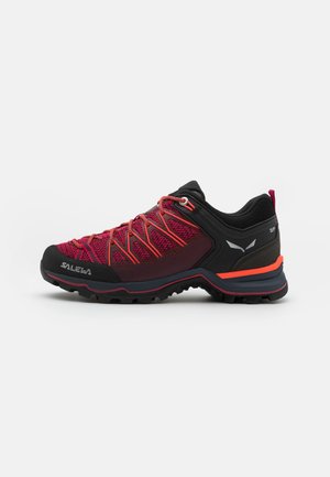 MTN TRAINER LITE - Hiking shoes - virtual pink/fluo coral