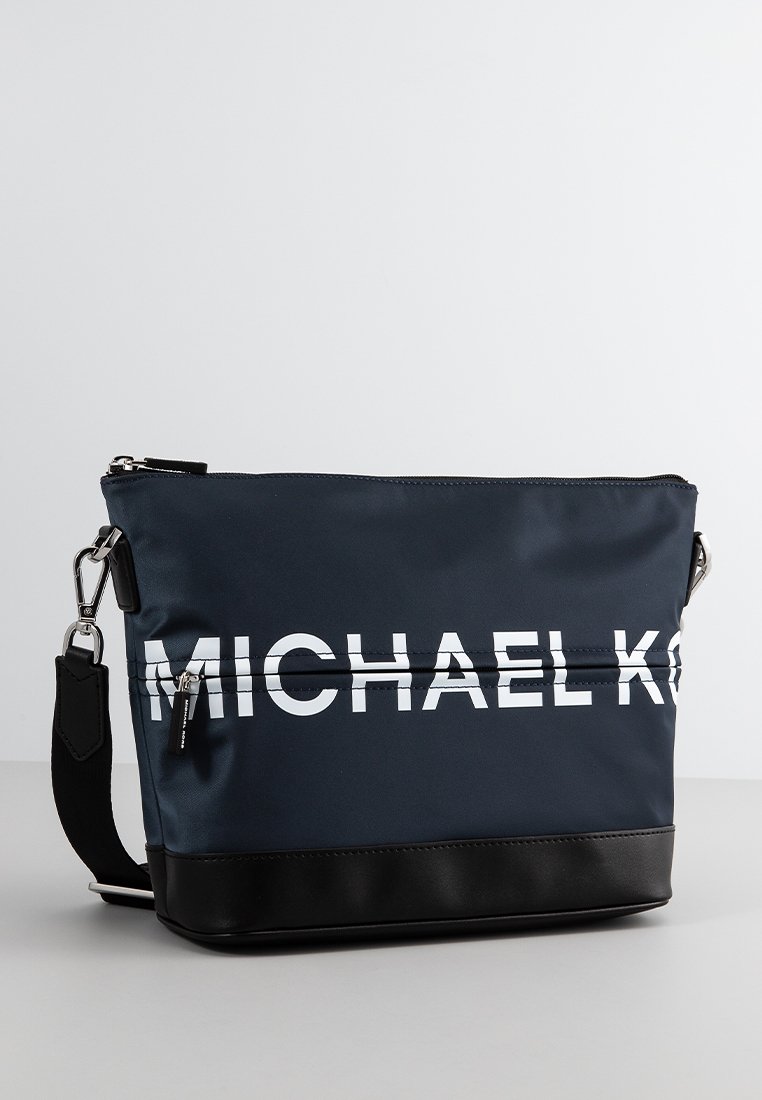 Geantă crossbody