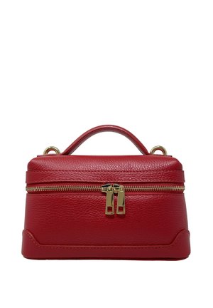 Borsa a tracolla rossa in pelle con una forma strutturata, manico superiore, doppie cerniere dorate e superficie testurizzata. Presenta angoli arrotondati e dettagli di cucitura.