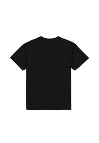 Camiseta negra de manga corta fabricada en algodón, con un diseño clásico de cuello redondo y una textura suave sin patrones ni acentos visibles.