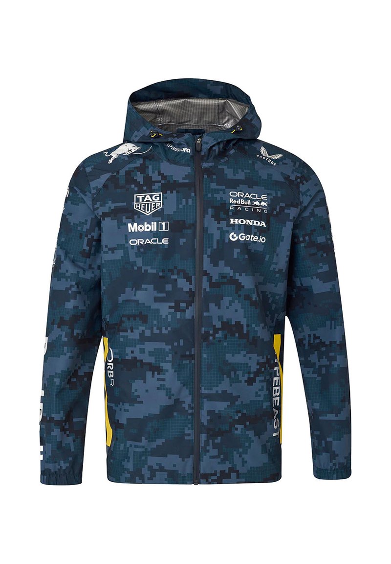 Wodoodporna granatowa kurtka z cyfrowym wzorem camo, z pełnym zamkiem, kapturem oraz akcentami logo w bieli i żółci na rękawach.