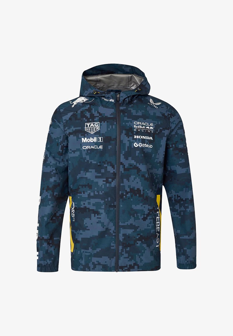 Wodoodporna granatowa kurtka z cyfrowym wzorem camo, z pełnym zamkiem, kapturem oraz akcentami logo w bieli i żółci na rękawach.
