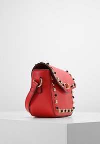 Even&Odd Taška s příčným popruhem - red