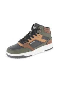 Sneaker alto con pannelli neri, marroni e verdi, lacci neri, suola bianca e branding "Kaporal" sul lato.