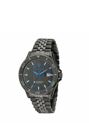Sort rustfrit stålværk Maserati armbåndsur med blå visere og markører, datovisning og vandtæt op til 100 meter.