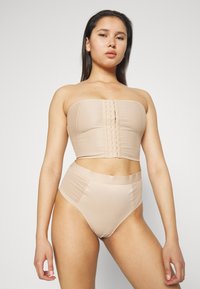 Marks & Spencer FIRM STRIPE THONG - Bielizna korygująca
