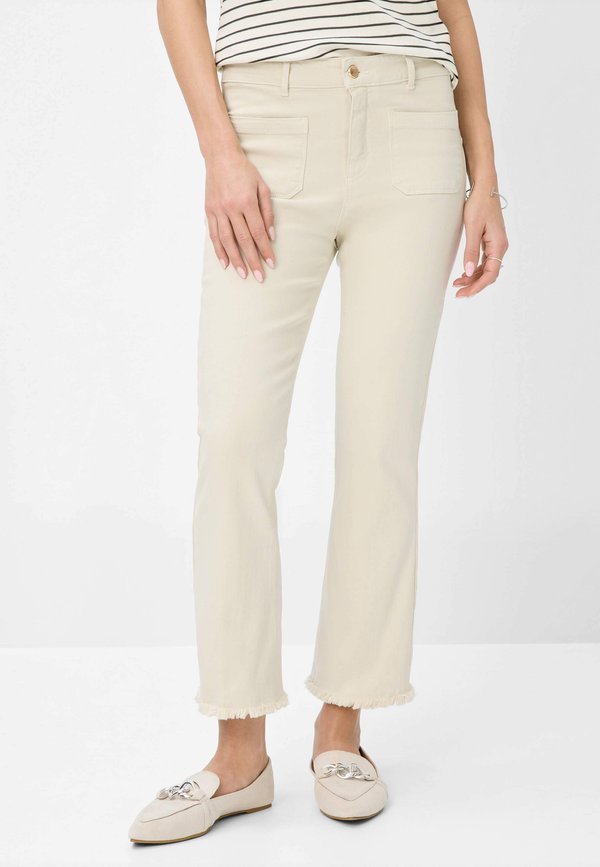 STYLE ANA S - Flared Jeans - eggshell