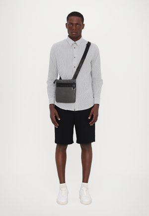 MESSENGER BAG UNISEX - Rankinė per petį - grey